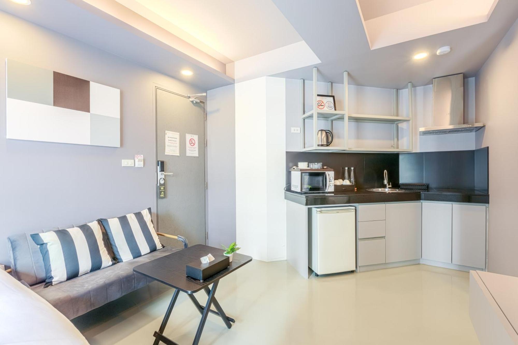24 Hills Hotel Бангкок Екстер'єр фото